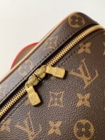 [TOP] Louis Vuitton Mini Cosmetic Bag - Image 7