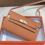 Hermes Kelly Wallet to Go Gold Hardware - Image 3