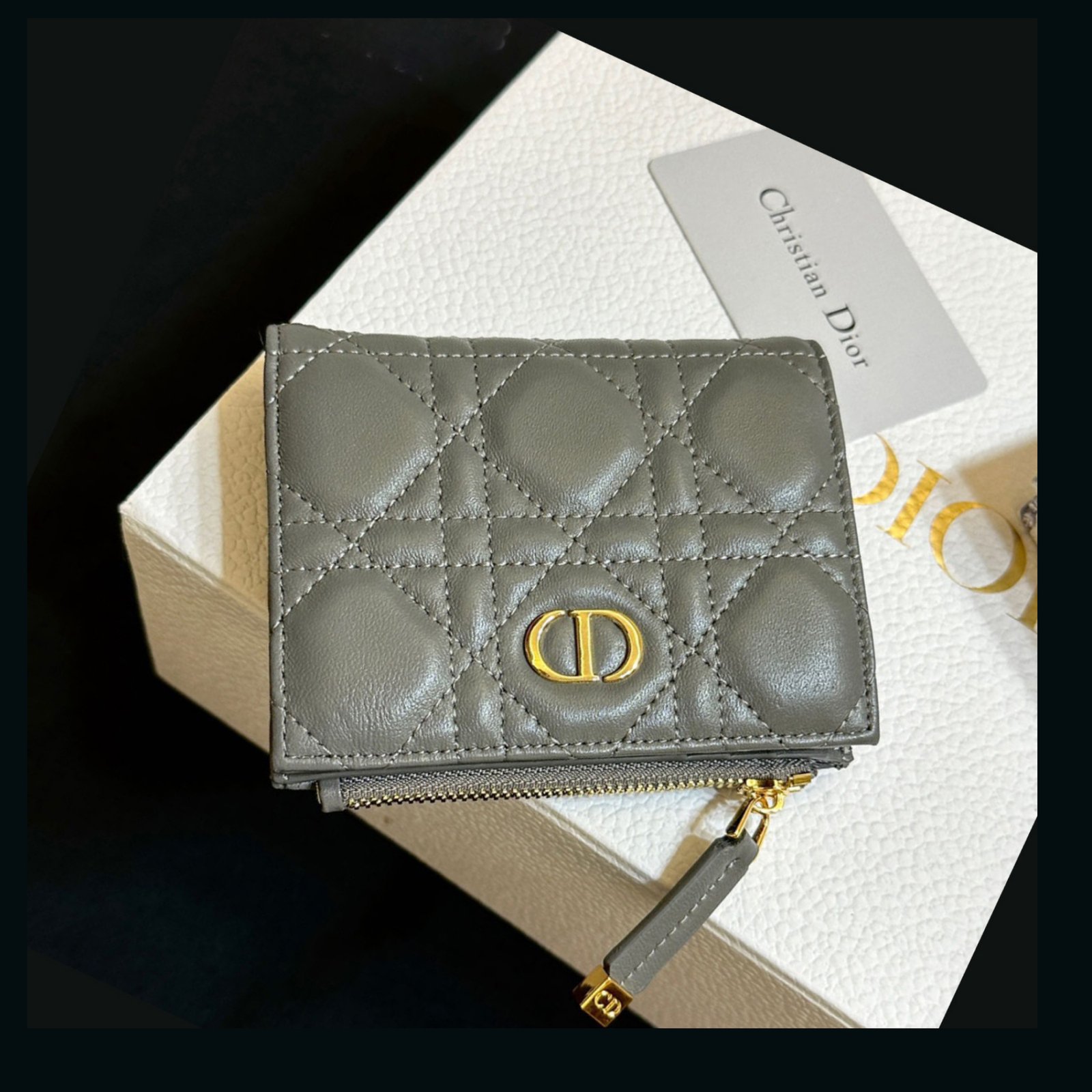 ab3d1c73b95fb7a62932304f721ae841 Dior Caro Dahlia Wallet-Gray Leather Wallet - Image 1