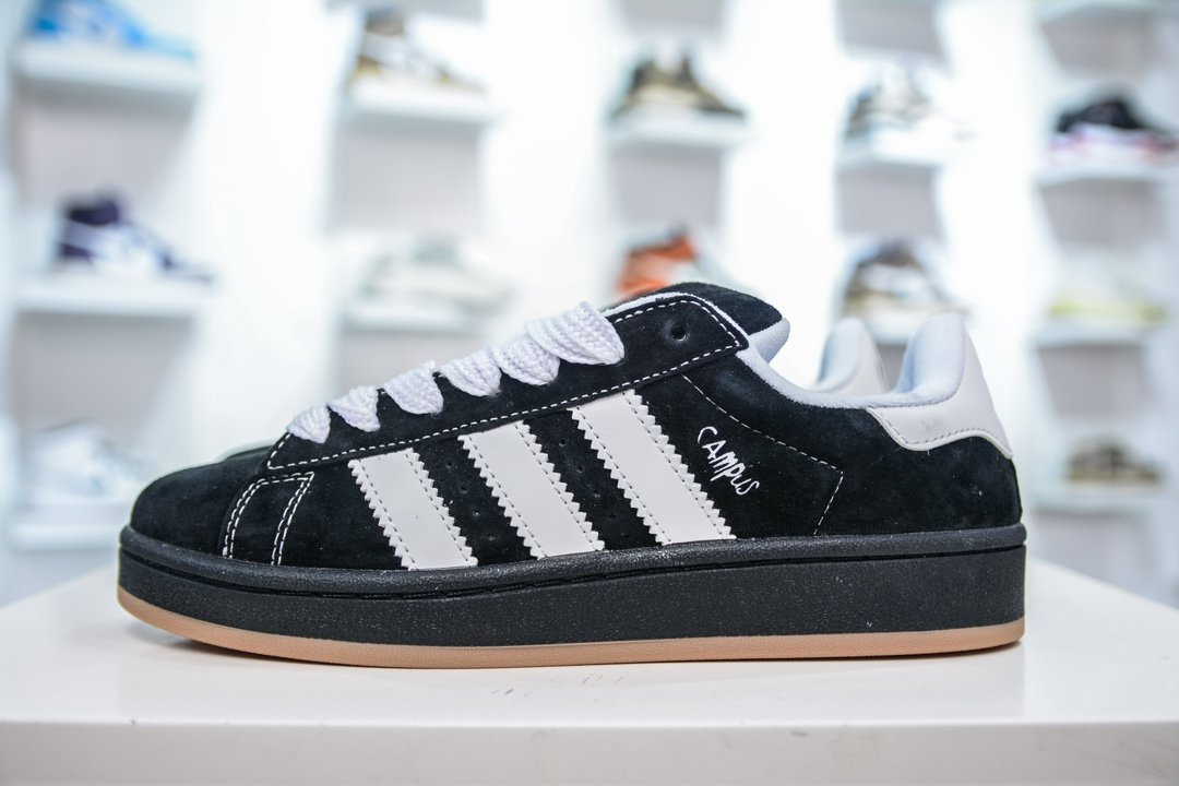 b08a0ded77b636fbd025e1c691e71703 Korn x Adidas Originals Campus 00s - Black and White - Image 1