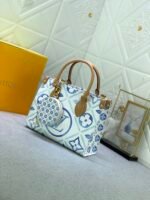 LOUIS VUITTON LV Monogram Canvas Onthego Bag - Image 6