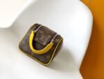[TOP] Louis Vuitton Dopp Kit Bag - Yellow Bag - Image 3
