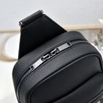 Dior Rider 2.0 Sling Bag Beige and Black Dior Oblique Jacquard - Image 9