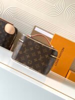 [TOP] Louis Vuitton Mini Cosmetic Bag - Image 3