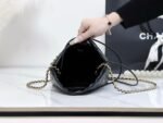 [TOP]CHANEL 22 MINI HANDBAG Shiny Calfskin & Gold-Tone Metal Black - Bag - Image 7