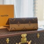 LOUIS VUITTON LV Monogram Canvas Onthego MM Long Strap - Bag - Image 8