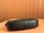 Gucci Emblem Black Grainy Leather Small Bag - Image 9