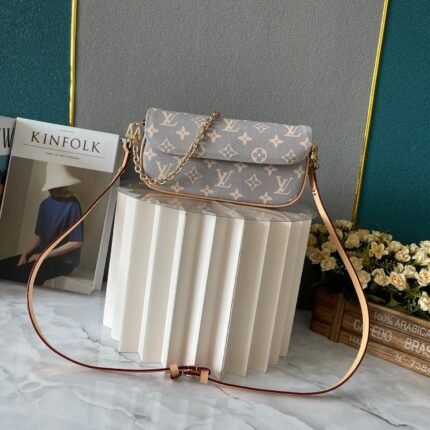 Louis Vuitton Wallet on Chain Ivy - Wallet