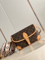 Louis Vuitton LV Diane Monogram Canvas - Bag - Image 12