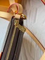 [TOP]Louis Vuitton Monogram Pochette Tirette Gold Buckle Shoulder Bag - Brown - Image 6