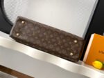 Louis Vuitton Again Monogram Handbag - Image 6