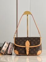 Louis Vuitton LV Diane Monogram Canvas - Bag - Image 4