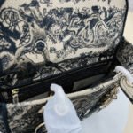 [TOP] Dior Medium Lady Dior Bag - Image 5