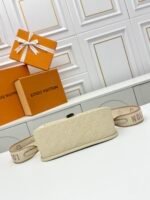 Louis Vuitton LV Empreinte Monogram Leather Diane Creme Beige -bag - Image 4
