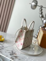 LOUIS VUITTON LV Monogram Canvas Onthego BB White Powder - Bag - Image 4