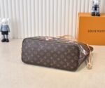 Louis Vuitton LV x TM Neverfull MM - Image 4