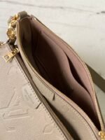 Louis Vuitton Multi Pochette Accessoires Crossbody Grey Bag - Image 8