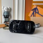 Louis Vuitton Alma Mini LV&I Kit Epi leather - Black - Image 6