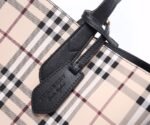 Burberry Reversible Shopping Bag - Logo Black Bag - Image 10