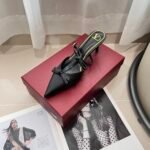 Valentino Garavani Black French Bow Heels - Image 5