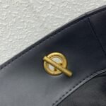 Saint Laurent JAMIE 4.3 Medium Pochon Calfskin chain bag - Image 6