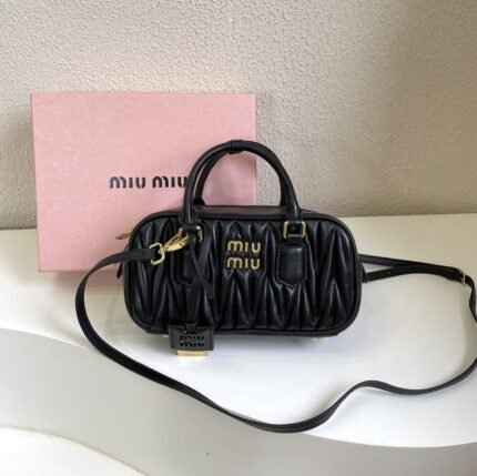 Miu Miu Arcadie matelassé nappa leather bag Black S-wide Size - Bag