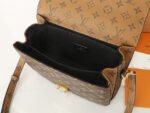 Louis Vuitton Pochette Métis Handbag - Image 13