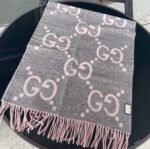Gucci Gray and Pink Cashmere Scarf - Image 3