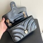 Gucci GG Marmont matelassé leather small bag - Image 2