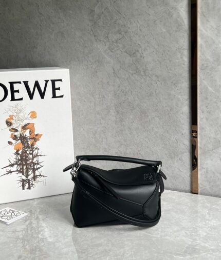 Loewe Small Puzzle Black - Bag
