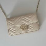 Gucci GG Marmont White Matelassé Chevron Leather Small Shoulder Bag - Image 3