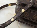 LOUIS VUITTON LV Monogram Pochette Metis East West - Bag - Image 14